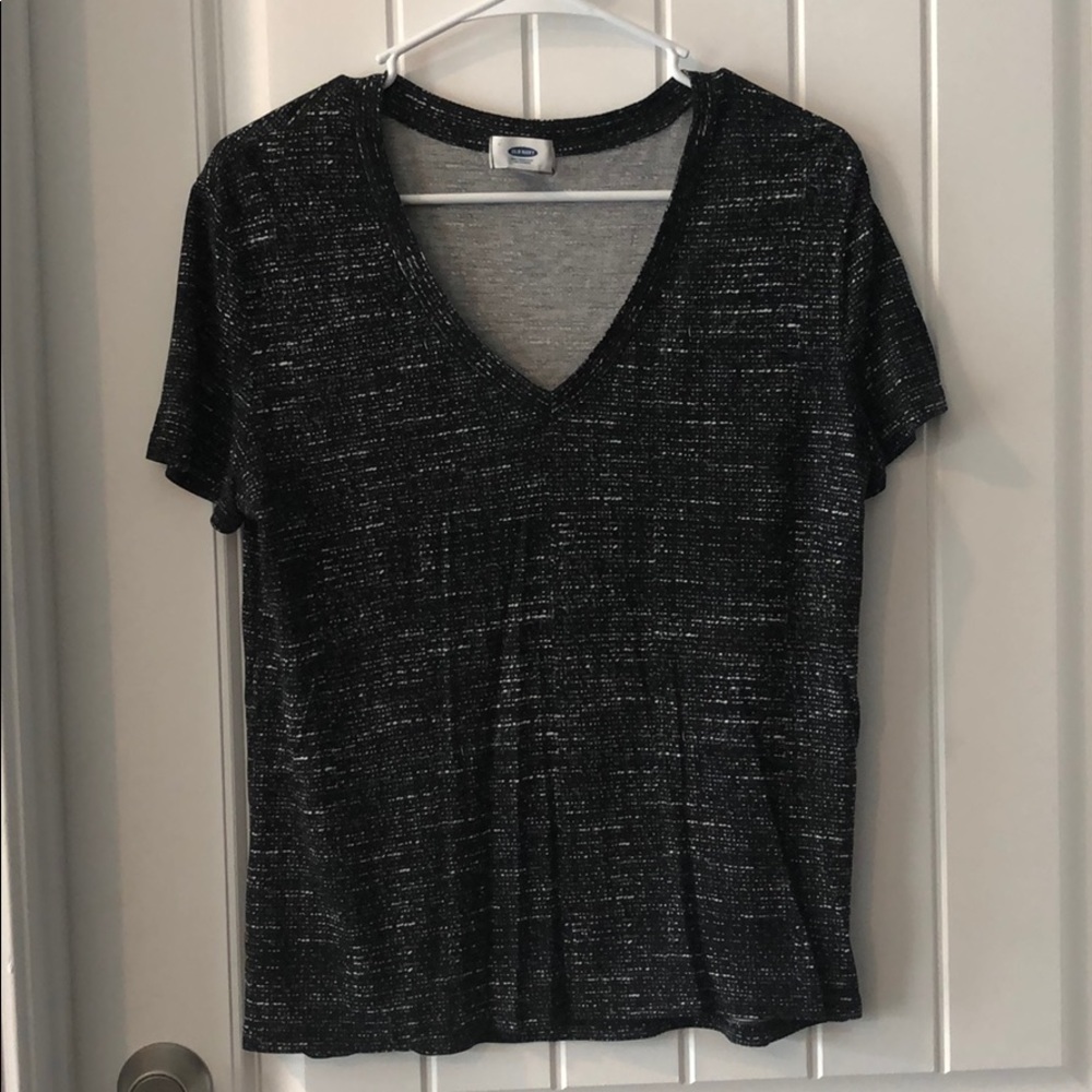 Black and white specked T-shirt